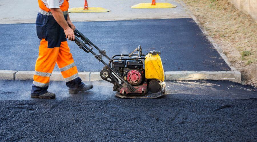 Professional gutter cleaning in Poteau, OK